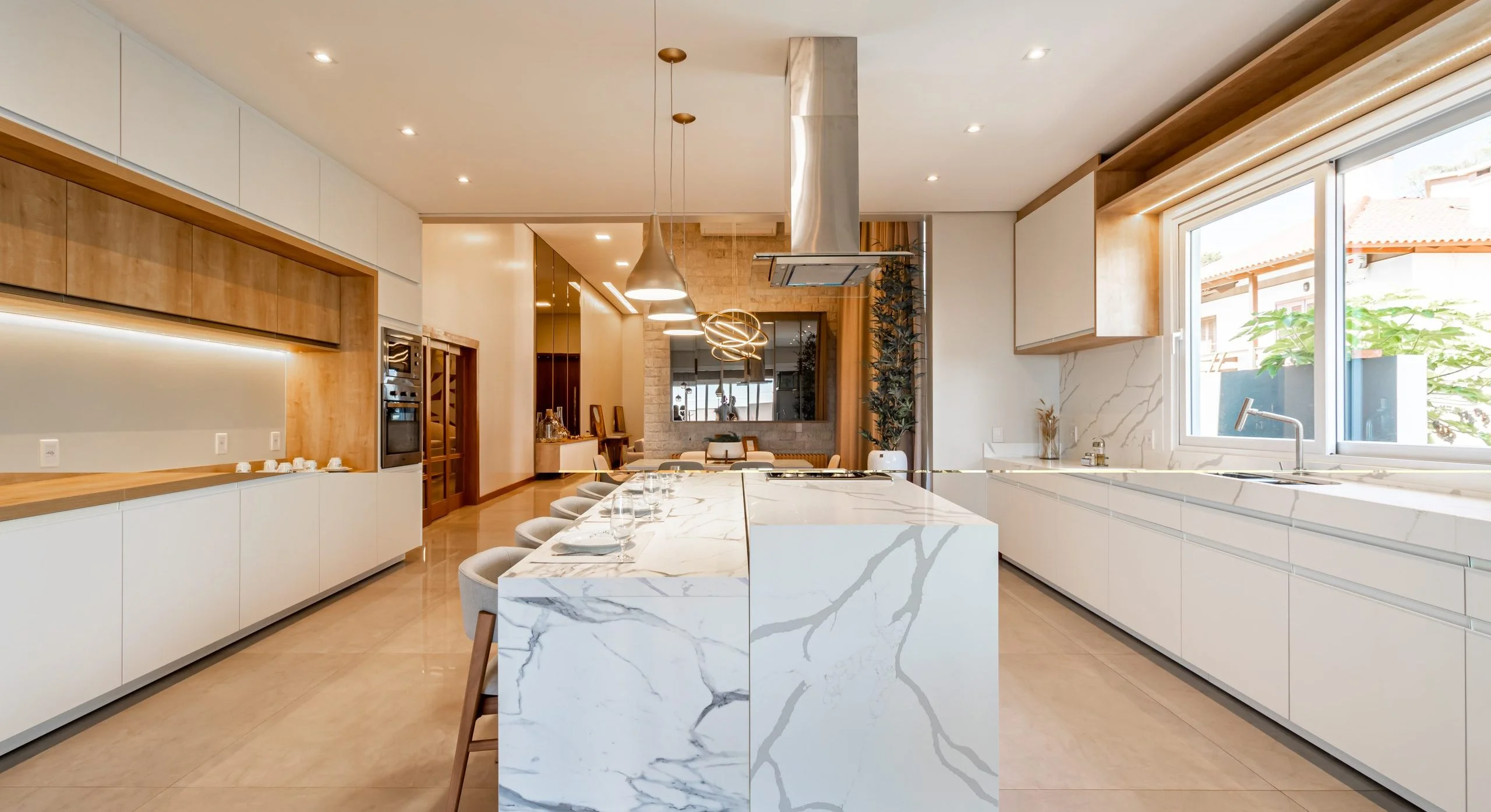 bancada-para-cozinha-qual-o-melhor-material-e-o-que-considerar-5-scaled-e1747924808523